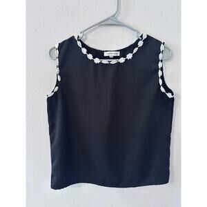 Vintage Austin Reed womens size medium white daisy scallop trim black tank top
